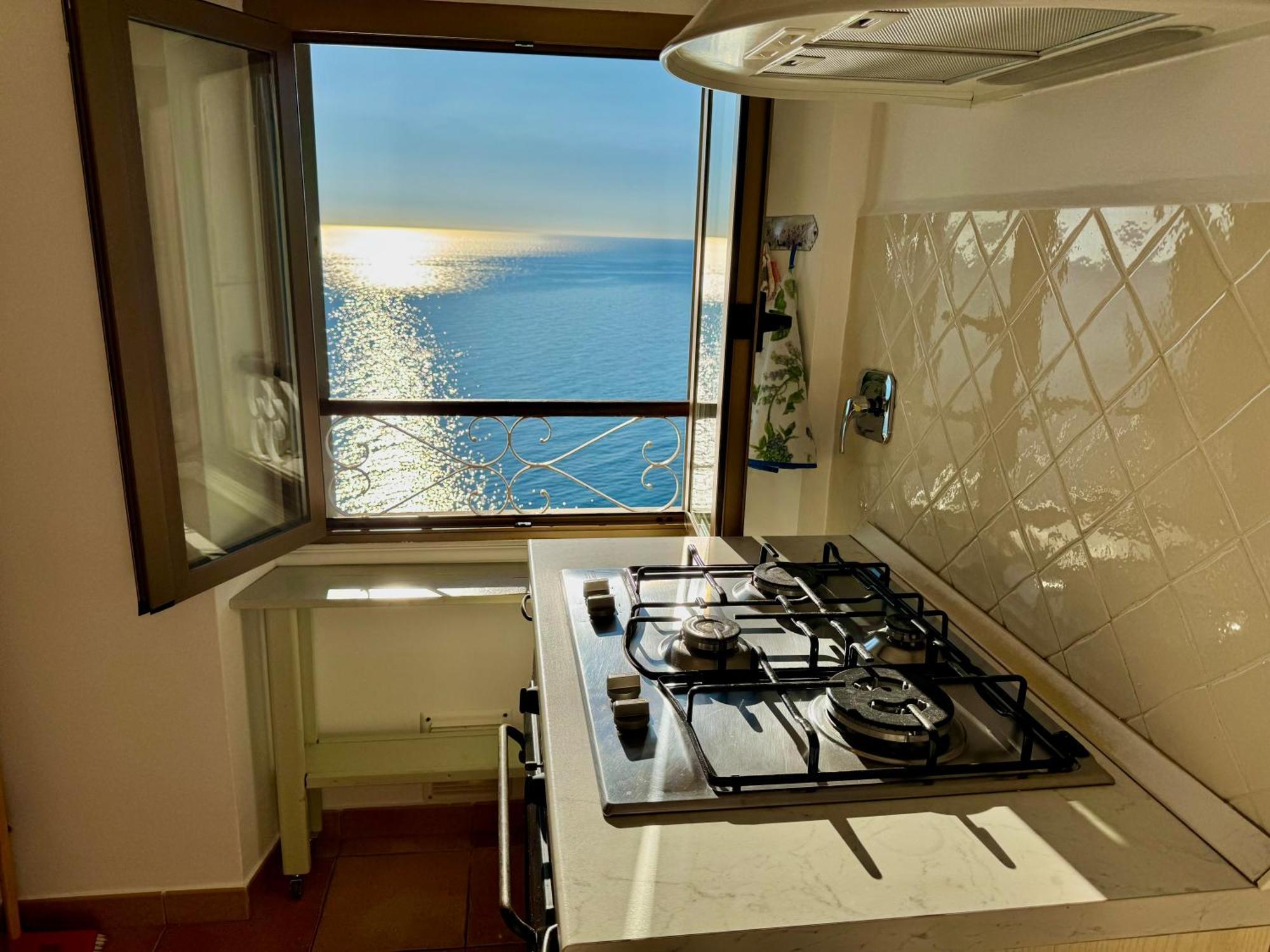 Kiss Of Sea - Balzi Rossi & Baia Beniamin Apartamento Ventimiglia Exterior foto